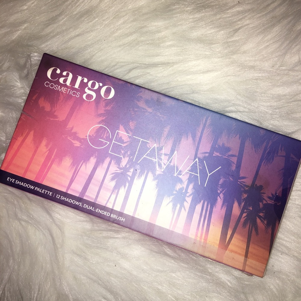 CARGO GETAWAY PALETTE RETAILS FOR $34! SALE SALEEE